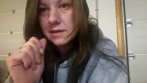 Snapshot of ashelynngrey1986 chatting on 01-21-25, 08:08 Ashelynn Grey online show from 01-21-25, 08:08