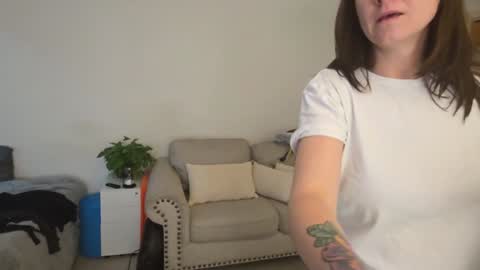 Snapshot of ashelynngrey1986 chatting on 01-21-25, 11:13 Ashelynn Grey online show from 01-21-25, 11:13