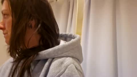 Snapshot of ashelynngrey1986 chatting on 02-02-25, 03:32 Ashelynn Grey online show from 02-02-25, 03:32