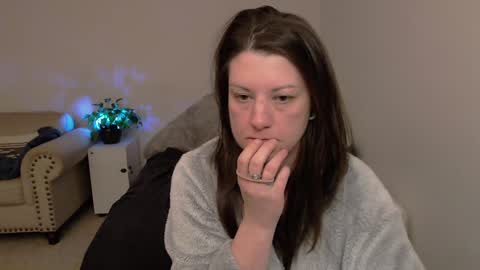 Snapshot of ashelynngrey1986 chatting on 02-05-25, 05:41 Ashelynn Grey online show from 02-05-25, 05:41