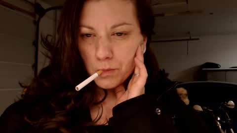 Snapshot of ashelynngrey1986 chatting on 02-13-25, 03:39 Ashelynn Grey online show from 02-13-25, 03:39