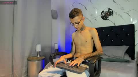 Snapshot of asher_lux chatting on 05-29-26, 07:56 Asher online show from 05-29-26, 07:56