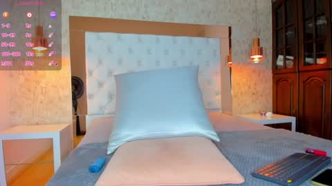 Ashleey Brownn  online show from 12-20-24, 01:47