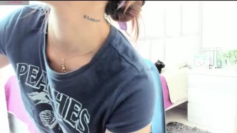 Snapshot of ashley_120 chatting on 11-02-25, 03:58 Carolina online show from 11-02-25, 03:58