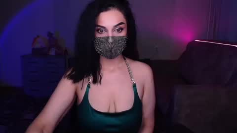   Yasmina   online show from 12-25-24, 04:01