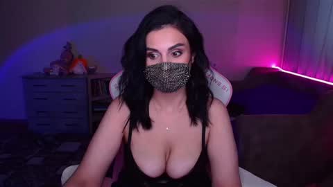   Yasmina   online show from 02-22-25, 08:50