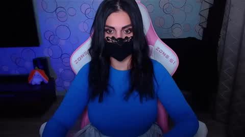   Yasmina   online show from 10-08-25, 04:43