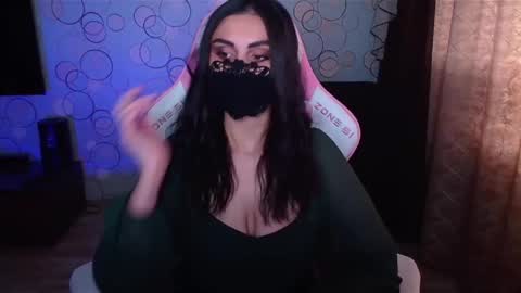   Yasmina   online show from 10-18-25, 04:37