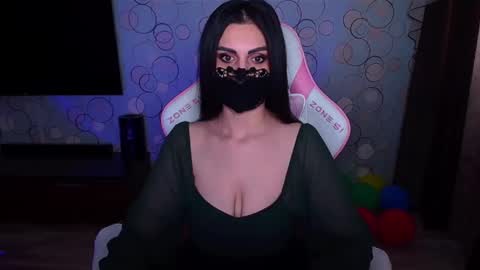 Snapshot of ashley__cooper__ chatting on 04-06-26, 04:46 Yasmina online show from 04-06-26, 04:46