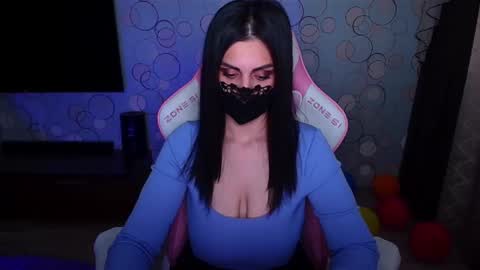 Snapshot of ashley__cooper__ chatting on 04-11-26, 05:12 Yasmina online show from 04-11-26, 05:12