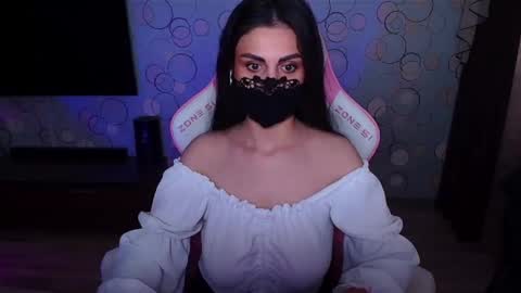 Snapshot of ashley__cooper__ chatting on 04-17-26, 05:10 Yasmina online show from 04-17-26, 05:10