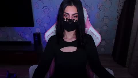 Snapshot of ashley__cooper__ chatting on 04-18-26, 03:43 Yasmina online show from 04-18-26, 03:43