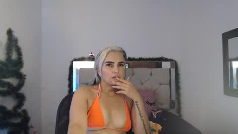 ashley__tylor online show from 12-23-24, 07:28