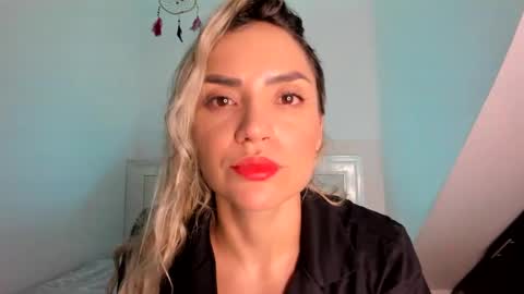 Snapshot of ashley_blair chatting on 12-25-24, 12:27 ashley_blair online show from 12-25-24, 12:27