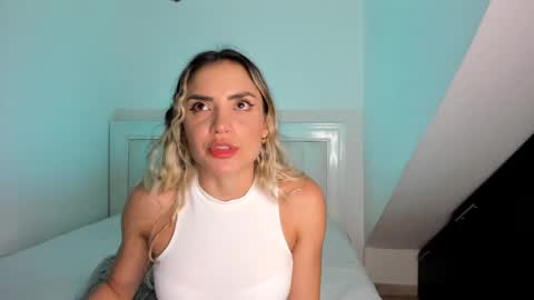 Snapshot of ashley_blair chatting on 03-04-25, 11:11 ashley_blair online show from 03-04-25, 11:11