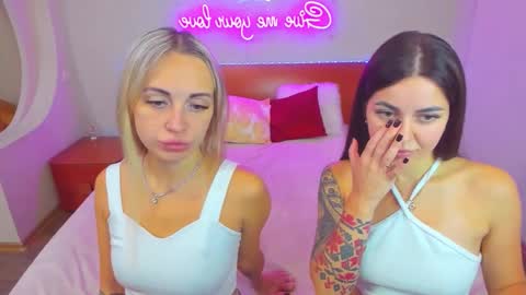 Snapshot of ashley_crashly chatting on 09-25-25, 07:56 Alina online show from 09-25-25, 07:56