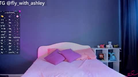 Snapshot of ashley_fly chatting on 09-19-25, 06:59 ashley_fly online show from 09-19-25, 06:59