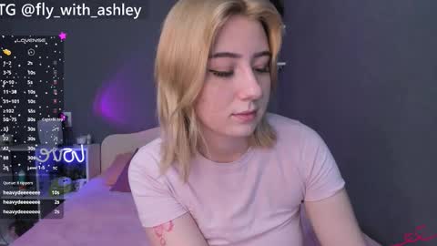 Snapshot of ashley_fly chatting on 09-20-25, 05:52 ashley_fly online show from 09-20-25, 05:52