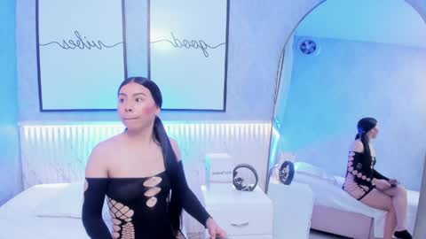Snapshot of ashley_lee4u chatting on 05-15-26, 11:34 ASHLEY online show from 05-15-26, 11:34