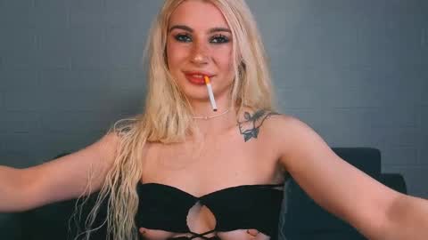 Ashley online show from 05-06-26, 01:25