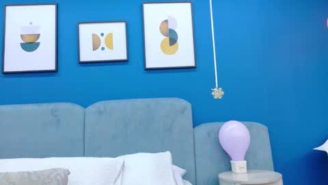 Ashley Evans online show from 10-17-25, 08:22