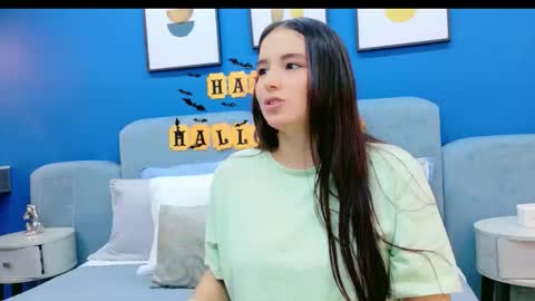 Ashley Evans online show from 10-27-25, 08:24