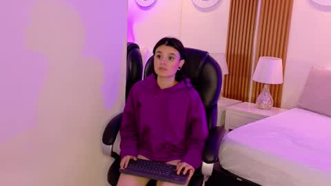 Ashley  online show from 10-16-25, 05:19