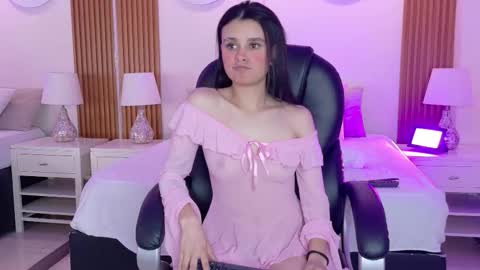 Ashley  online show from 11-05-25, 05:18