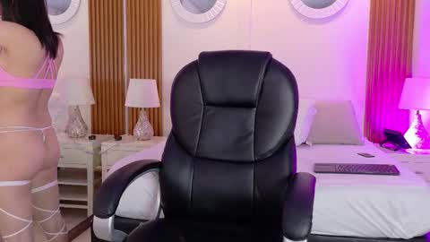 Ashley  online show from 11-06-25, 04:24