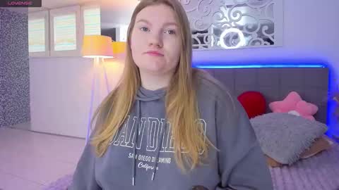 AshleyJonse online show from 02-25-26, 06:12