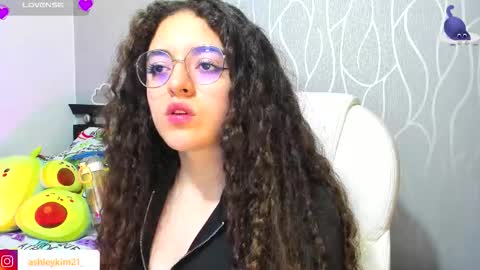 .. Ashley .. online show from 11-15-25, 01:03