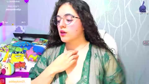 .. Ashley .. online show from 02-08-26, 12:36