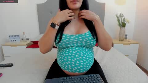 Ashley knight online show from 12-04-24, 06:50