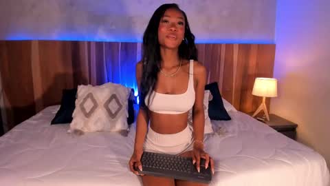 Snapshot of ashleysantoss chatting on 09-26-25, 03:54 Ashley Santoss online show from 09-26-25, 03:54