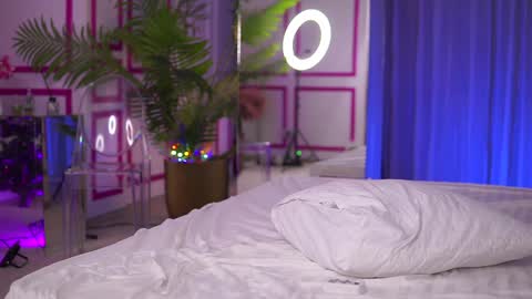 Ashley online show from 12-12-24, 11:47