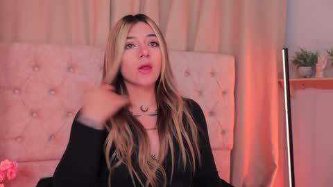 Ashley Lauren online show from 01-13-25, 03:45