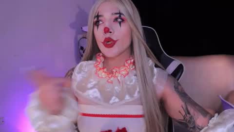 Ashley Lauren online show from 10-31-25, 03:40