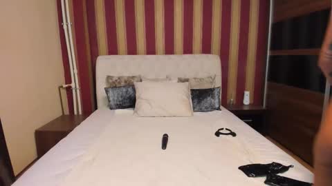 Ashley online show from 09-20-25, 08:21