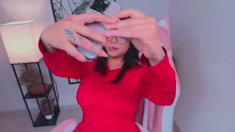Ashleyy18   online show from 06-20-26, 07:05