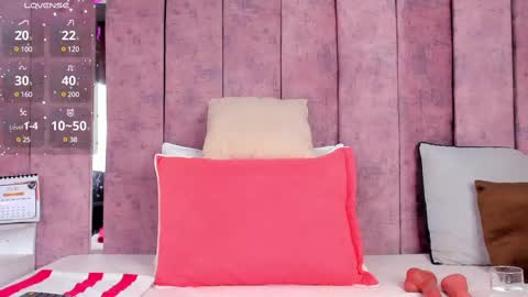 Snapshot of ashlie_robertss chatting on 02-10-25, 11:46 Ashlie online show from 02-10-25, 11:46