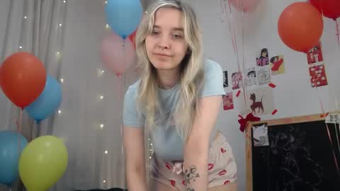 Snapshot of ashly_cherry chatting on 05-04-26, 01:07 ashly_cherry online show from 05-04-26, 01:07