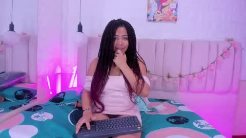 Snapshot of ashly_ruiz chatting on 05-16-26, 10:01 ASHLY online show from 05-16-26, 10:01