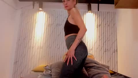 ashlybenison online show from 01-16-25, 02:09