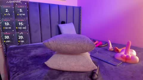 ashlye_miller_ online show from 12-12-24, 07:08
