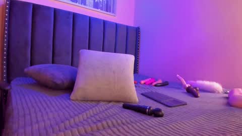 ashlye_miller_ online show from 12-15-24, 07:13
