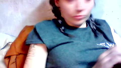 Snapshot of ashlynn5716 chatting on 03-12-25, 02:01 ashlynn5716 online show from 03-12-25, 02:01