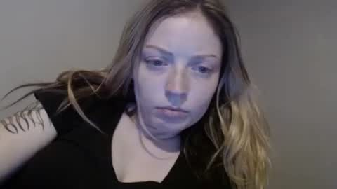 Snapshot of ashlynn5716 chatting on 10-05-25, 03:27 ashlynn5716 online show from 10-05-25, 03:27