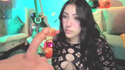 Snapshot of ashlynnlowe_ chatting on 10-08-25, 08:06 Ash online show from 10-08-25, 08:06