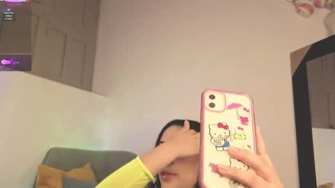 Snapshot of ashlynnlowe_ chatting on 10-15-25, 08:09 Ash online show from 10-15-25, 08:09