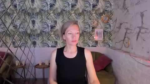Asia online show from 09-18-25, 05:42